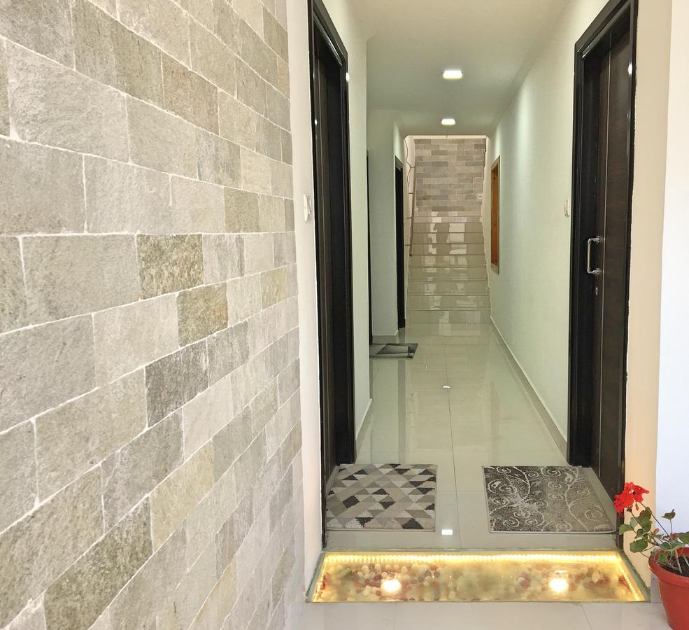 Ess & Bee Resorts دارامشالا المظهر الخارجي الصورة