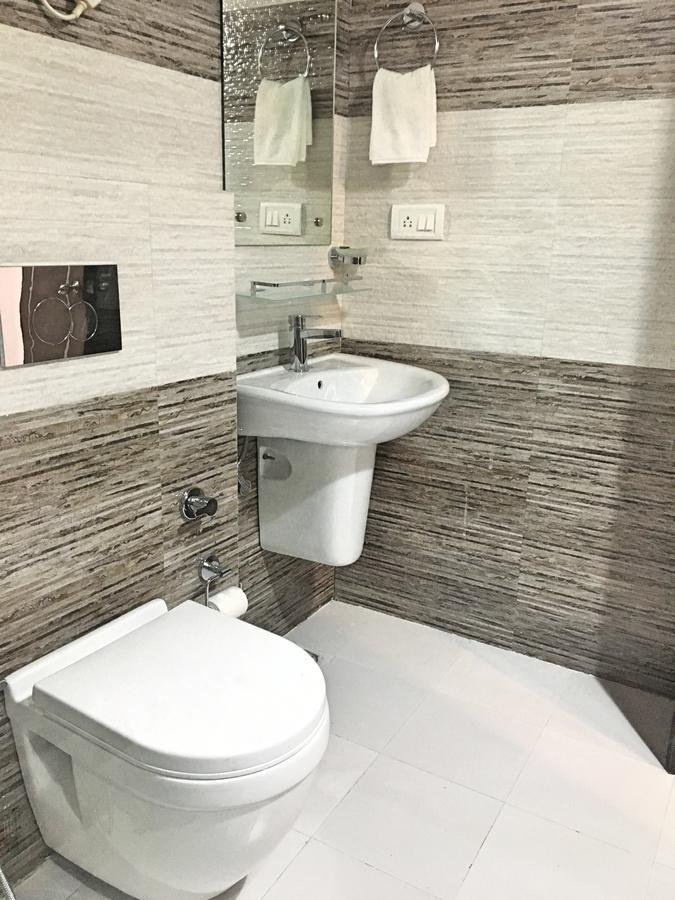 Ess & Bee Resorts دارامشالا المظهر الخارجي الصورة