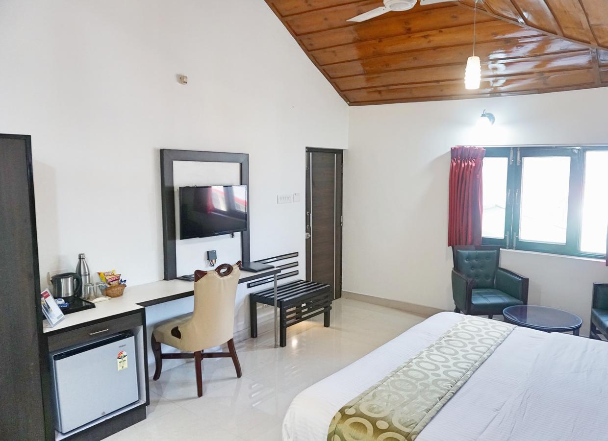 Ess & Bee Resorts دارامشالا المظهر الخارجي الصورة